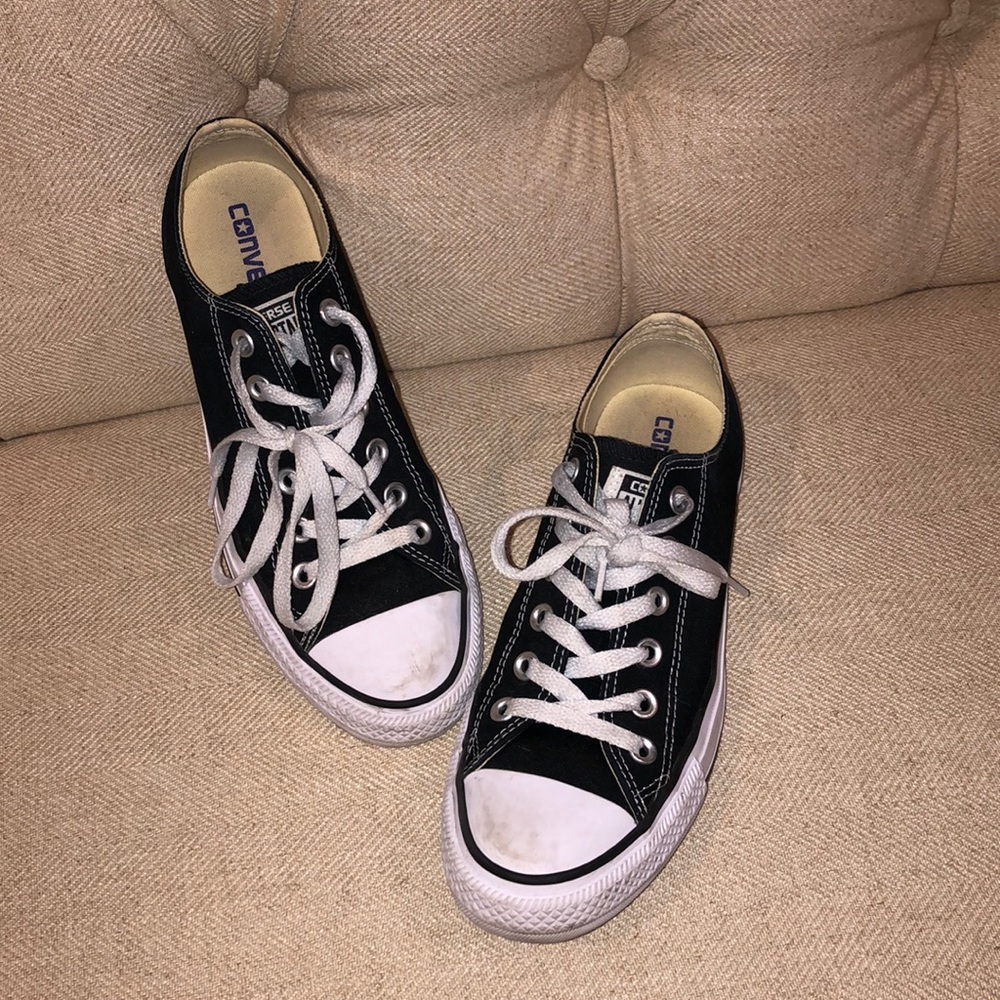 Unisex black low top converse